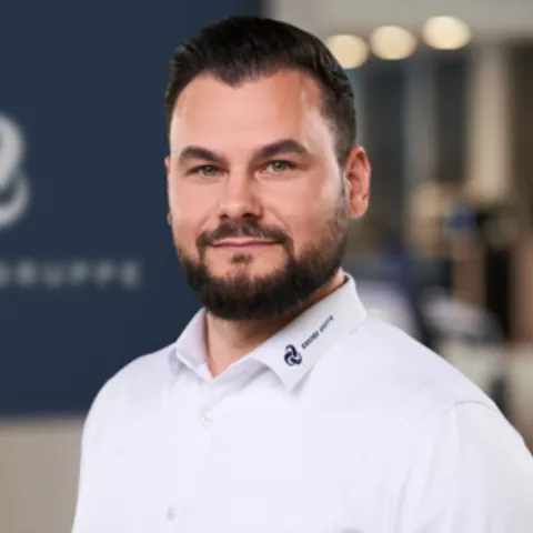 Sidney Wernicke (Array)